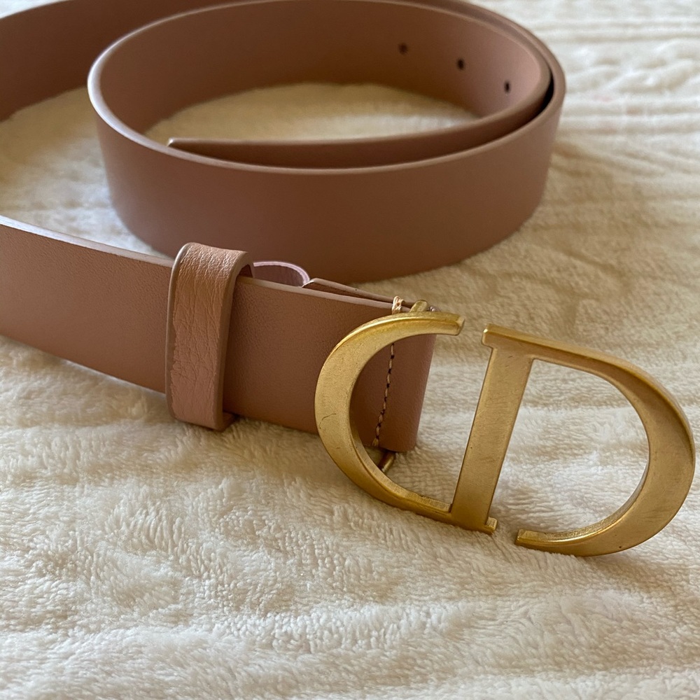 CHristian Dior beige belt